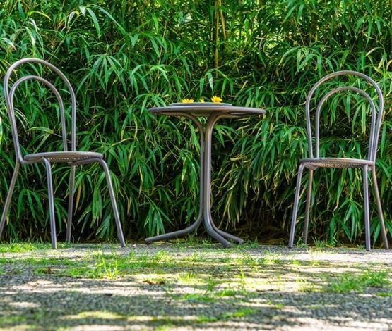 Table extérieure pour aménager son jardin