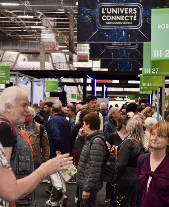 visiteurs dans l'espace concours lepine